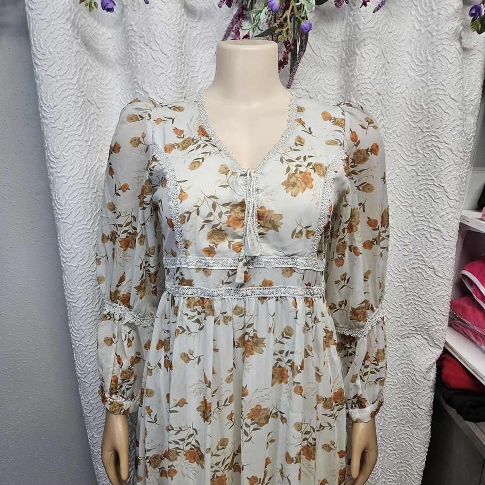 Cream Bishop Sleeve Sundress with Scoop Neck - Picture 2 of 12